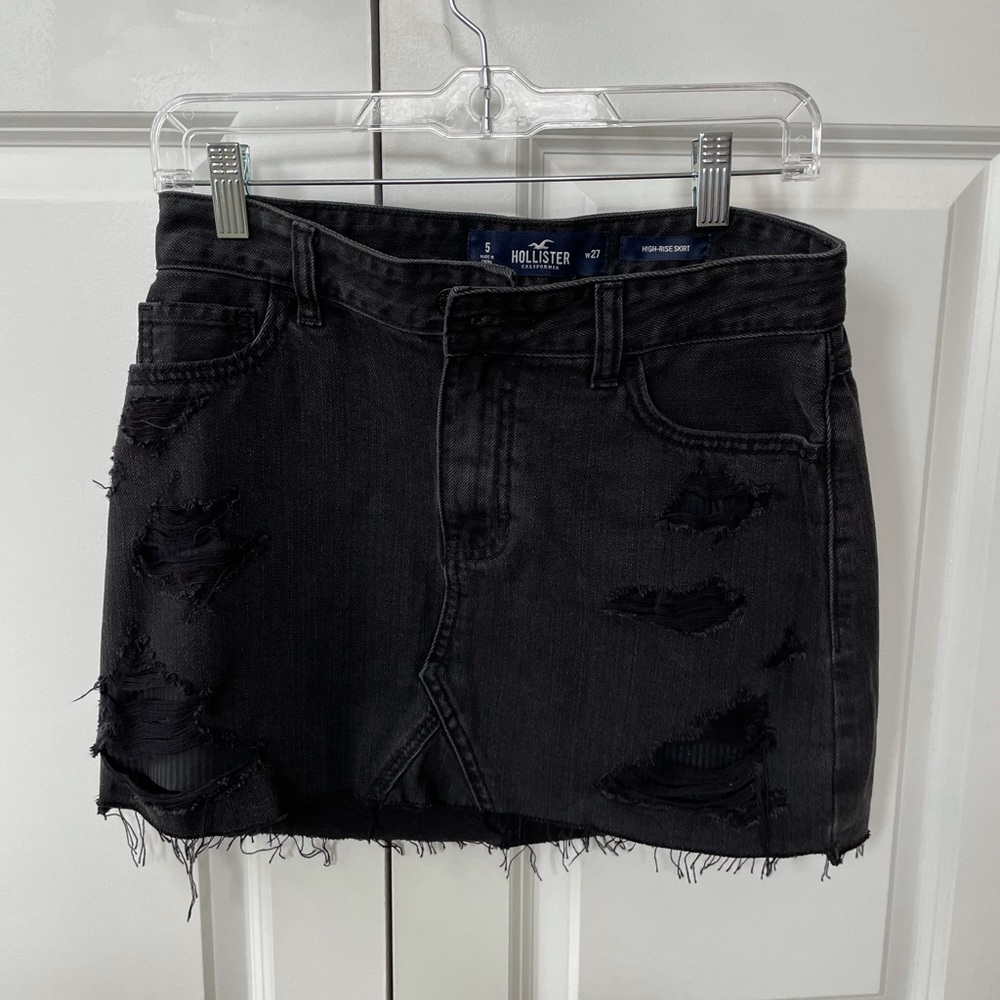 Hollister black mini skirt